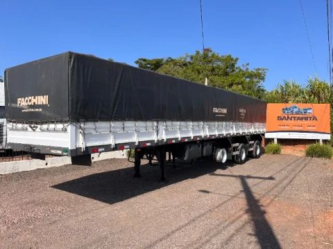 Carreta Vanderléia Graneleira Facchini 2021 De 13,50 Metros Com Assoalho de Ferro Revisada