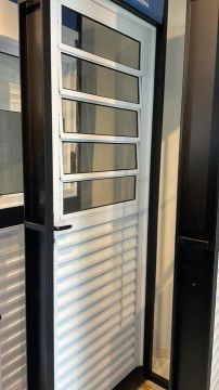 PORTA VENEZIANA COM BASCULA PRONTA ENTREGA 800X2100