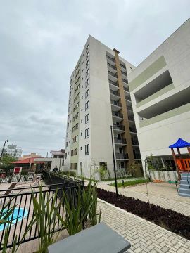 Alugo apartamento em Balneário Piçarras -SC