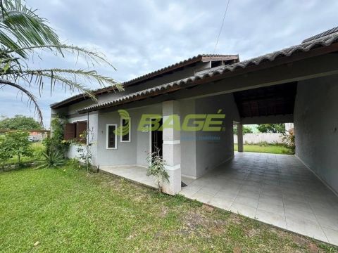 Casa em Atlântida sul frente Leste!