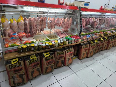 Vendo Mercado Dando lucro.