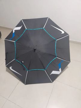 Guarda chuva da Nike 250$