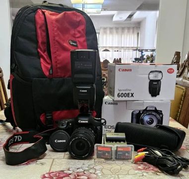 Câmera Fotográfica Profissional Canon EOS 7D