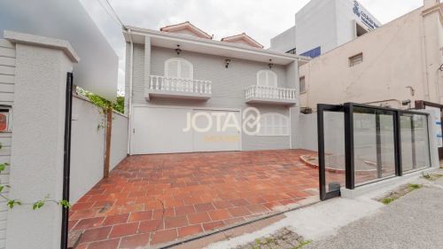 CASA COMERCIAL NO BATEL Casa Comercial No Batel - JOTA8 Imóveis