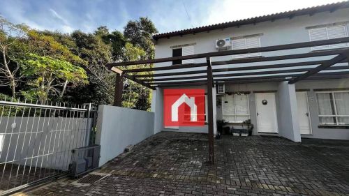 Sobrado com 2 dormitórios à venda, 78 m² por R$ 254.000 - Universitário - Lajeado/RS