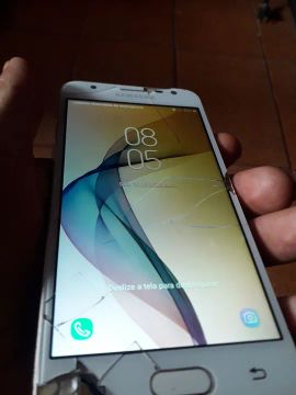 VENDO ESTE J5 PRIME 64 GB TELA ESTA TRICADA PARA QUEM ARUMA OU TIRA PESAS DAPRA MECHER OK 
