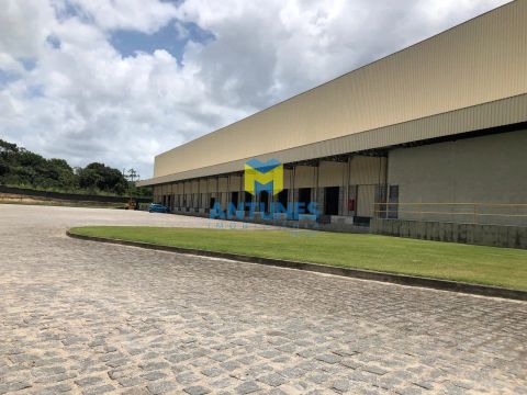 Alugue em Condomínio Logístico SUAPE, galpão com doca de 3.800m². Próximo Refinaria