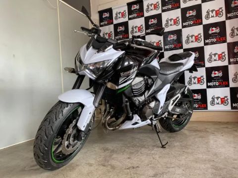 Motos KAWASAKI Z-800 no Brasil