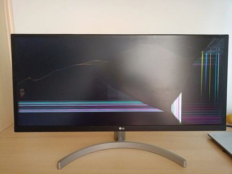 Monitor Ultrawide LG 29' COM TELA QUEBRADA 