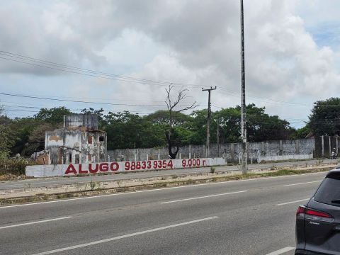Alugo Terreno na Washington Soares com 9.000m²