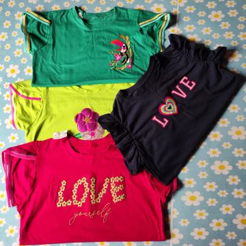Combo 4 blusas femininas M ( R$120)