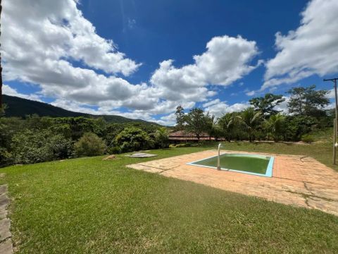 FAZENDA Á VENDA EM PARÁ DE MINAS 33,04 HA