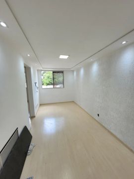 Apartamento Reformado na Entrada do  Horto Para Locaçãoo