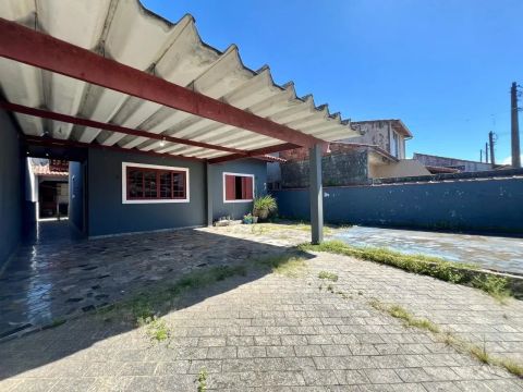 CASA LOTE INTEIRO 250.000
