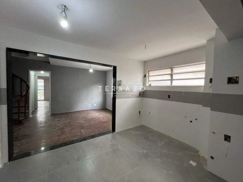 Cobertura à venda, 3 quartos, 2 suítes, 1 vaga, Agriões - Teresópolis/RJ