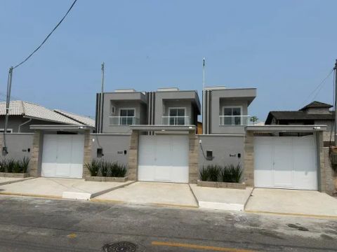 Casa a venda 