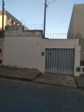 alugo barracao cândida câmara 