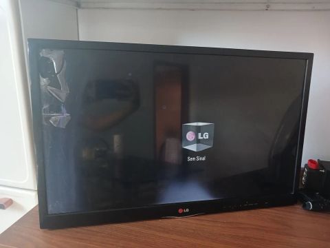 TV LG 28 POL LED usada