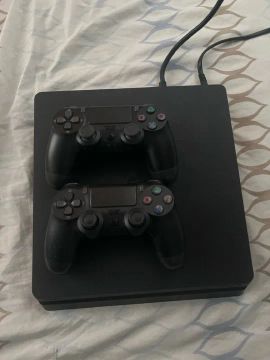 PlayStation 4 slim