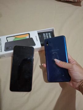 Samsung  galaxy A10 