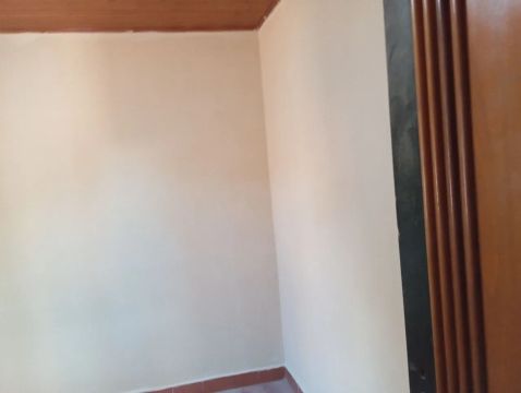 Alugo casa 