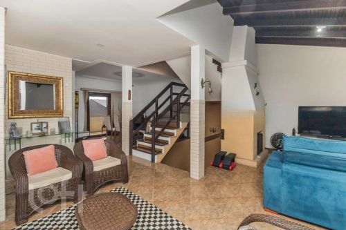 Casa à venda em São José com 494 m², 4 quartos, 1 suíte, 6 vagas