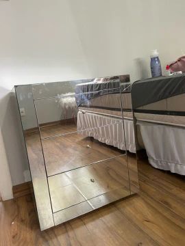 Cômoda espelhada de 3 gavetas