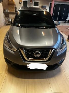 Nissan kicks S