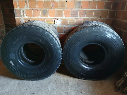 Pneus Michelin 4 pneus novos por 8500