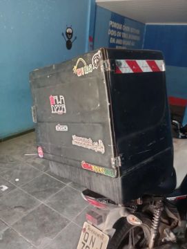 Baú para Moto - Usado Bau descanso e trilho