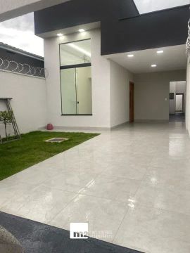 Casa no Setor Itaipu com 3 quartos