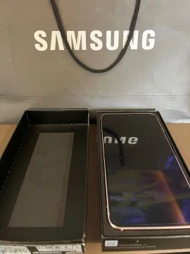 Vendo S22 perfeito! 1 ano de uso 