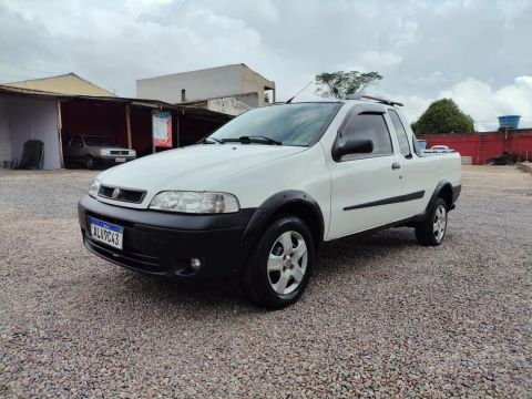 FIAT STRADA 2004 Usados e Novos