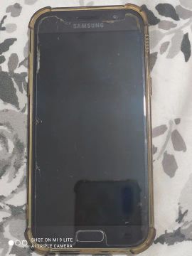 Samsung Galaxy A5 2017, 64 gigas, com capinha.