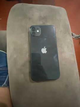 iPhone 11 Preto - 128GB - Seminovo