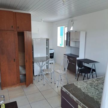 Kitnet próxima a UFSC. Bairro Pantanal.  Não é no morro. 