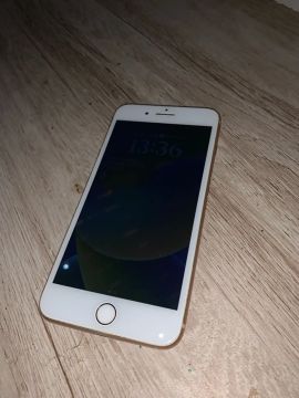 iPhone 8 Plus 