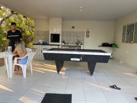 Casa Candeias com piscina borda infinita, imagens natureza e Rio Candeias.