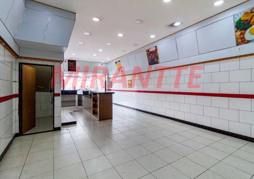 Comercial de 140m² em Vila Mazzei