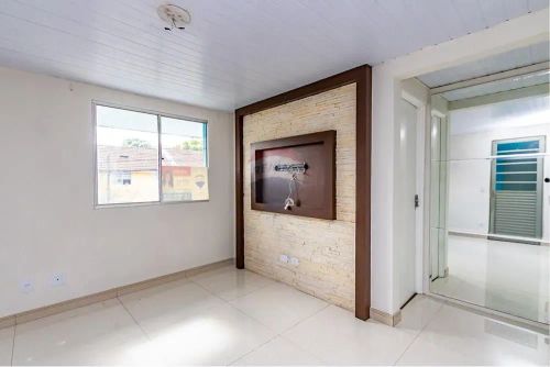 Apartamento com 40m², dois quartos, em condomínio fechado.