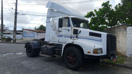 Cavalo mecânico volvo motor nl12   400 ligar pro número *41