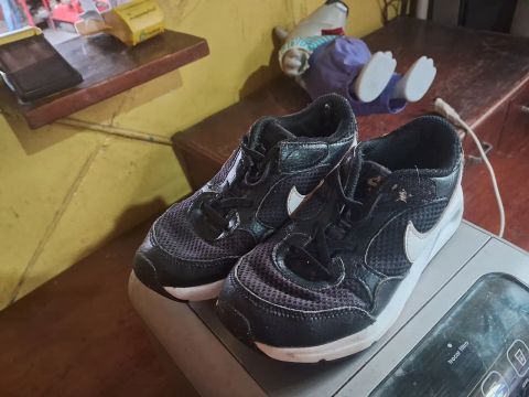 Tênis Nike Infantil Preto número 30 $20