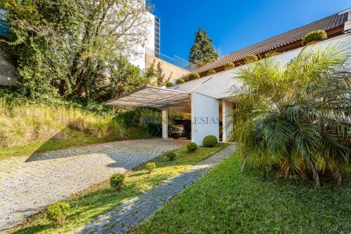 CASA COM 4 QUARTOS À VENDA NO SANTO INÁCIO EM CURITIBA
