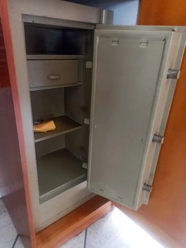Cofre de Metal com Gaveta -usado