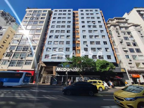 APARTAMENTO COM 75 M², SENDO SALA, 02 QUARTOS, BANHEIRO SOCIAL, COZINHA, ÁREA DE SERVIÇO E