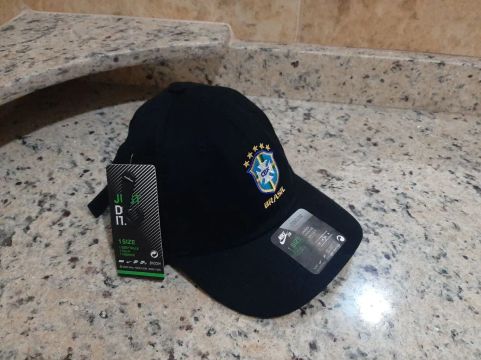 Bone Nike original novo sem uso