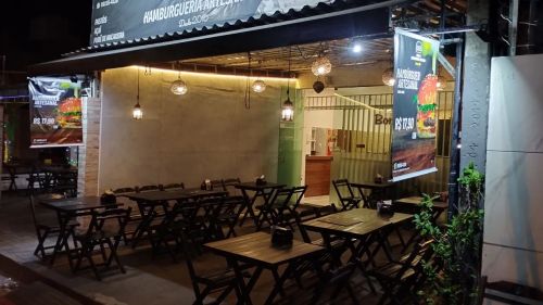 Hamburgueria na principal do Bessa Proximo a praça do Caju 