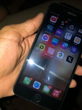 iPhone 8 plus Preto 64GB