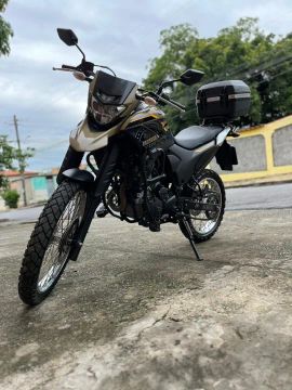 VENDO YAHAMA XTZ 250 LANDER 