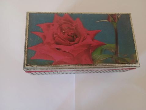 Caixa de música vintage com rose